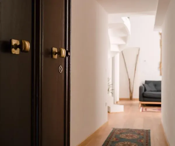 Grande, Moderno In Edificio Storico Bologna