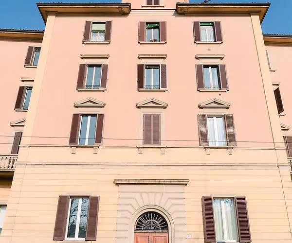 Grande, Moderno In Edificio Storico Apartment *