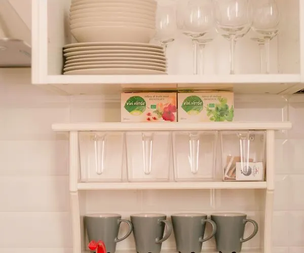 Grande, Moderno In Edificio Storico *