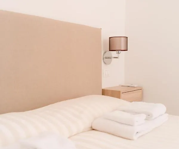 Grande, Moderno In Edificio Storico Daire