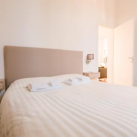 Apartment Grande, Moderno In Edificio Storico