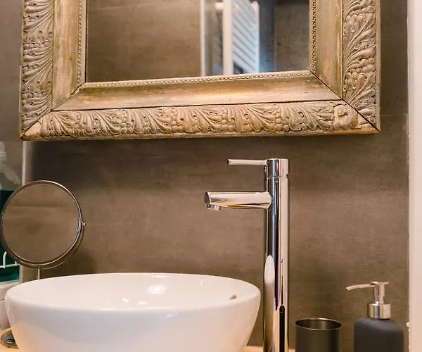 Apartamento Grande, Moderno In Edificio Storico *