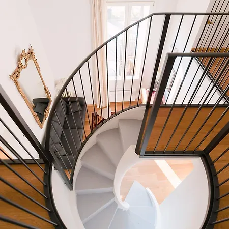 Apartman Grande, Moderno In Edificio Storico *