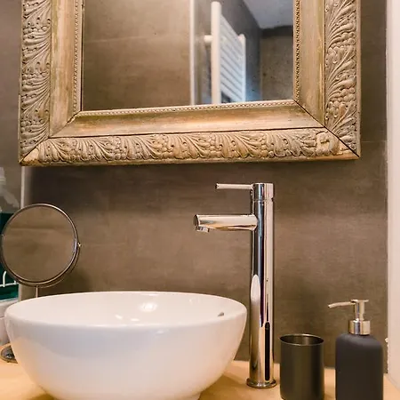 Apartman Grande, Moderno In Edificio Storico *